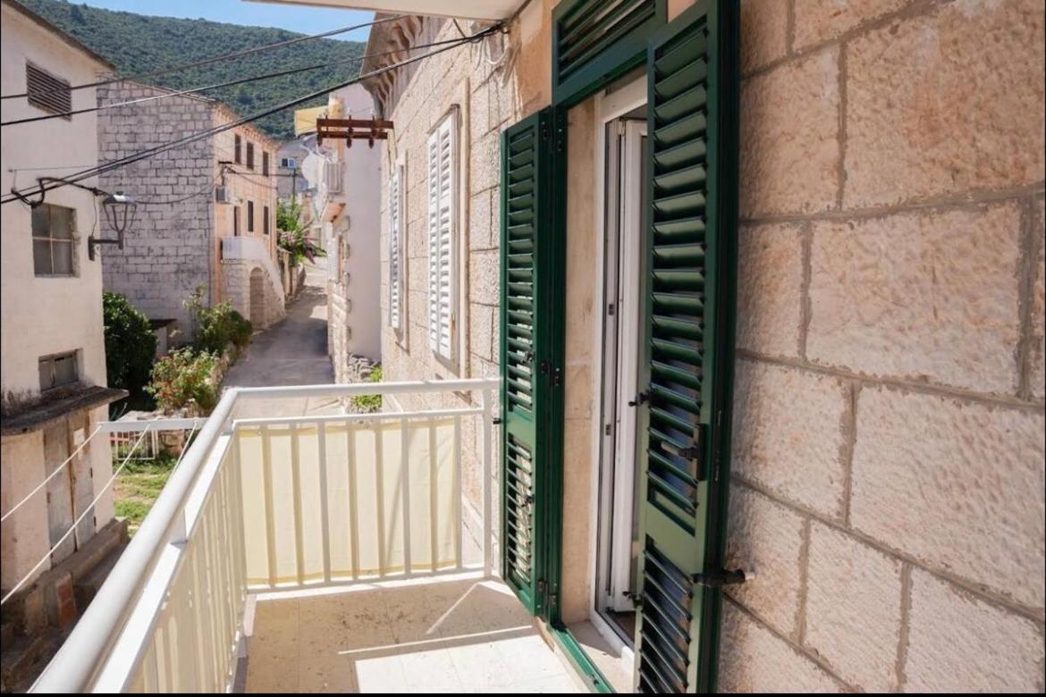 Račišće Apartmani Antonia מראה חיצוני תמונה