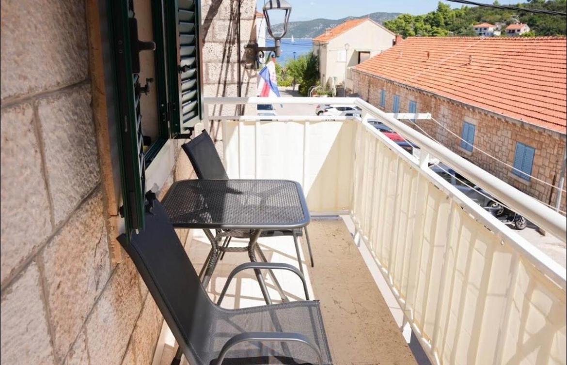 Račišće Apartmani Antonia מראה חיצוני תמונה