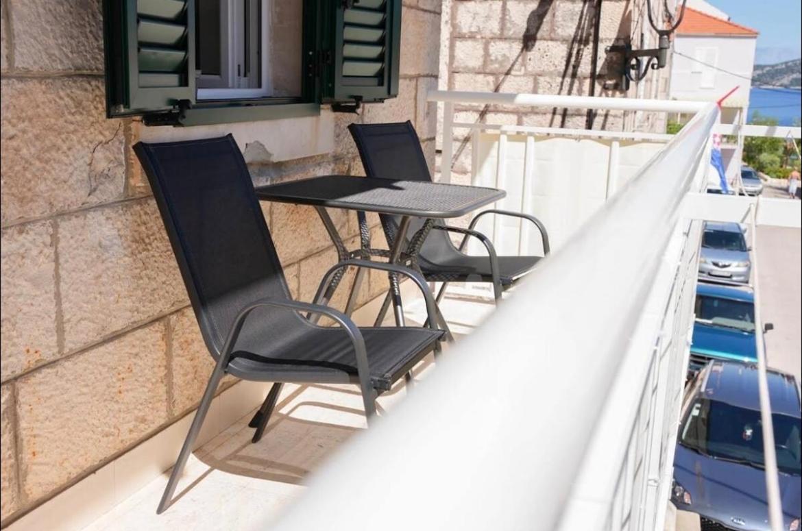 Račišće Apartmani Antonia מראה חיצוני תמונה
