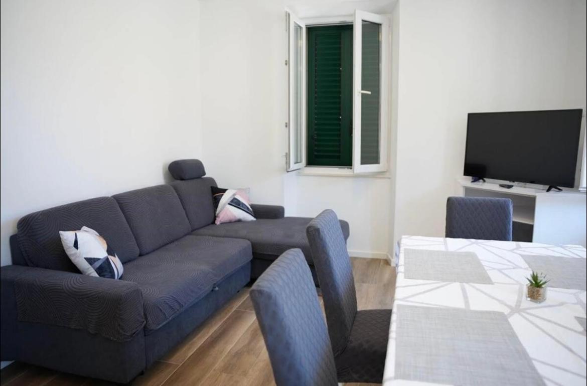 Račišće Apartmani Antonia מראה חיצוני תמונה