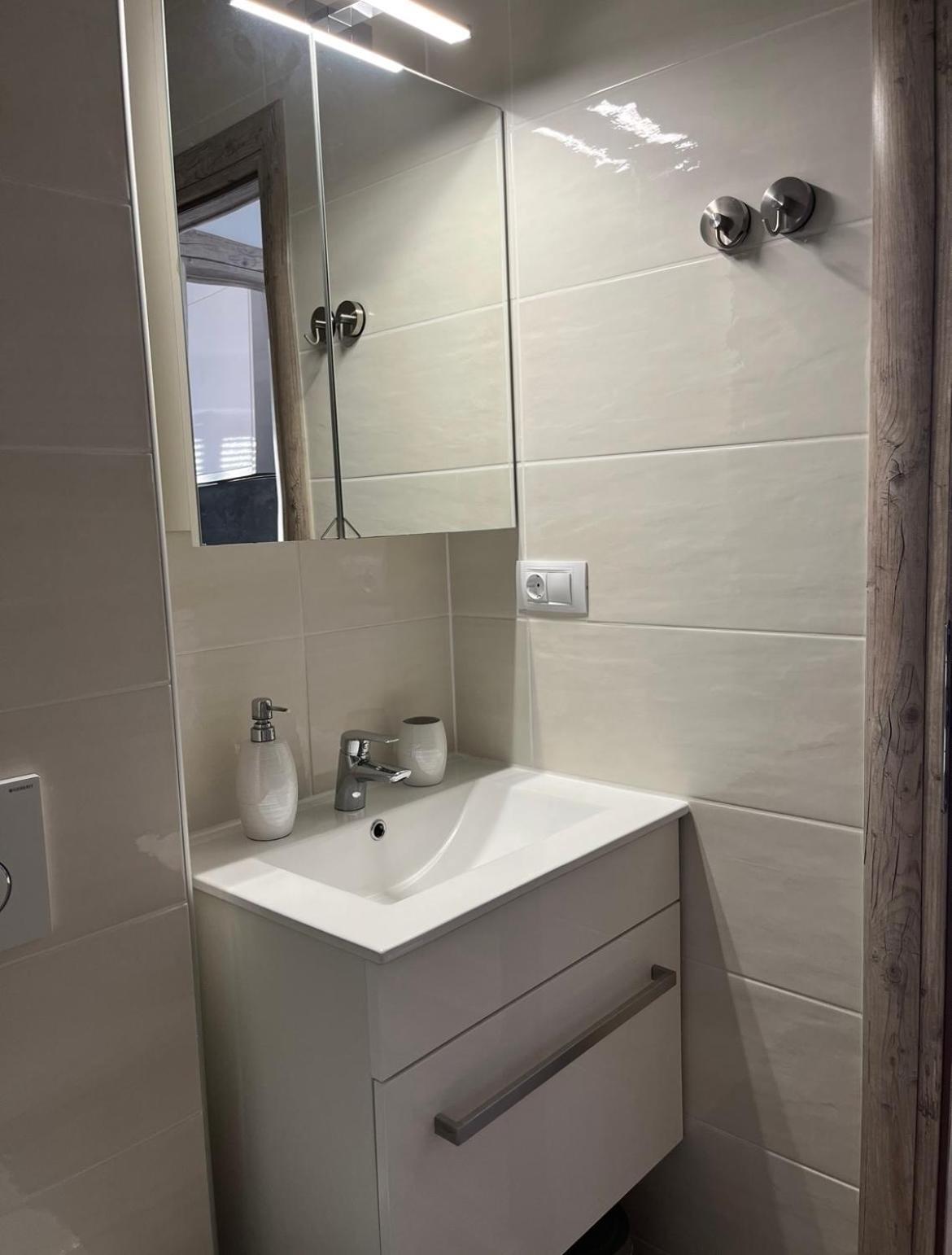 Račišće Apartmani Antonia מראה חיצוני תמונה