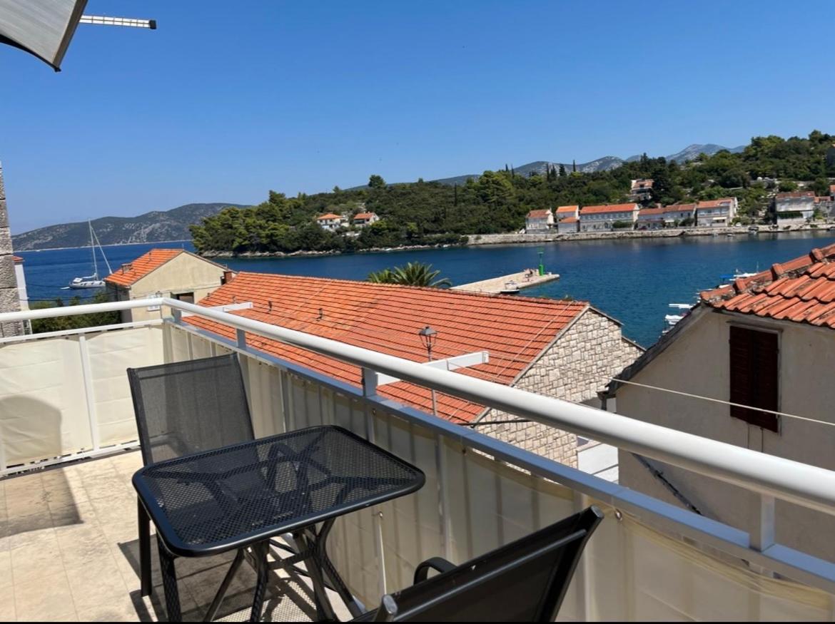 Račišće Apartmani Antonia מראה חיצוני תמונה